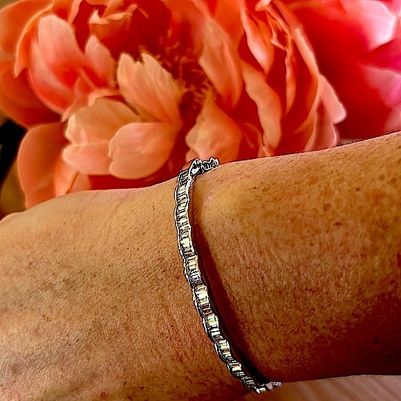 Silver Bangle w/CZ Baguette Crystals - Bridal Jewelry! NWT - Picture 7 of 8